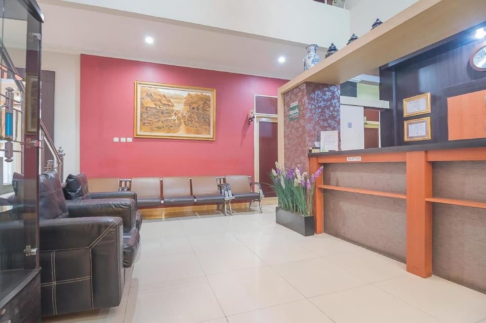 RedDoorz Plus Syariah @ Banjarbaru 2 Bed and Breakfast in Indonesia