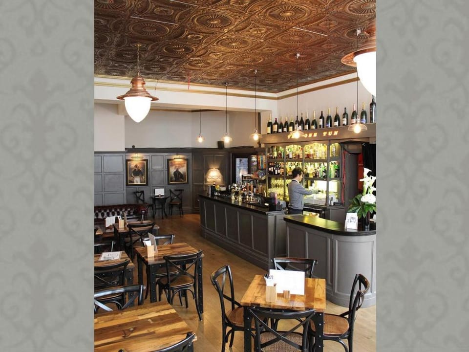 The One Tun Pub & Rooms Hotel in London Borough of Islington