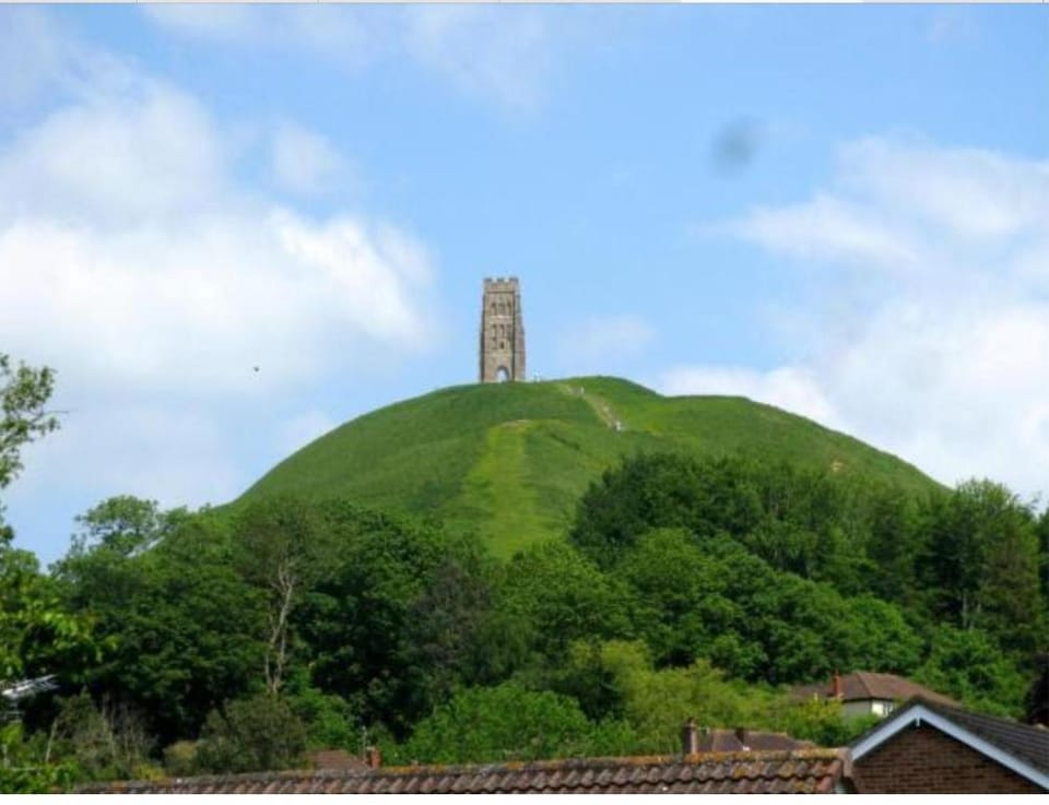 Camelot Retreat Bed and Breakfast in Glastonbury