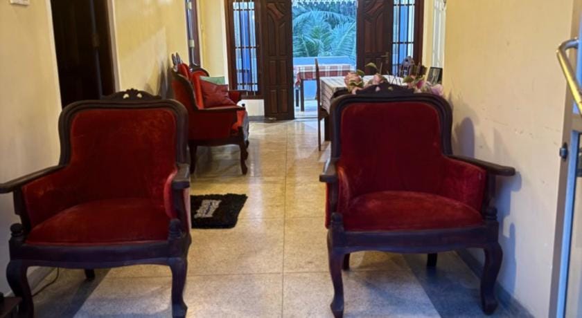 Tiny Royal Palace Bed and Breakfast in Southern Province