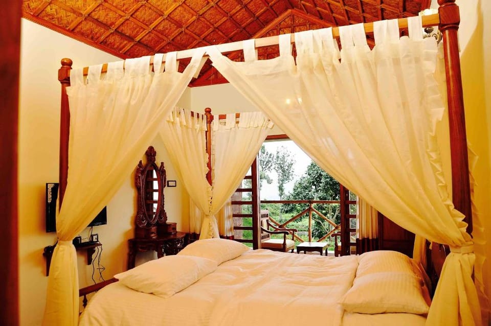 Hanging Huts Resort - Kotagiri Resort in Kerala