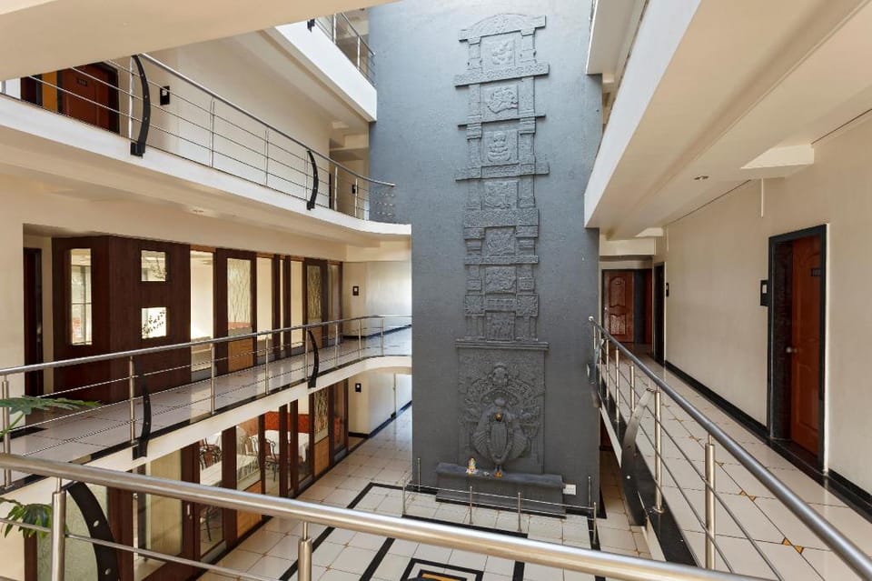 Hotel Vrindavan Deluxe, Kolhapur Hotel in Maharashtra