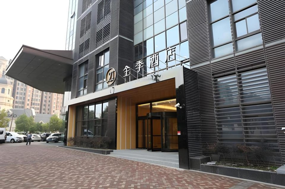 JI Hotel Shanghai Hongqiao Transport Hub Jiuting Hotel in Shanghai