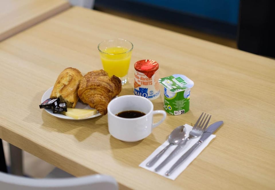 B&B HOTEL FREJUS Puget-sur-Argens Hotel in Roquebrune-sur-Argens