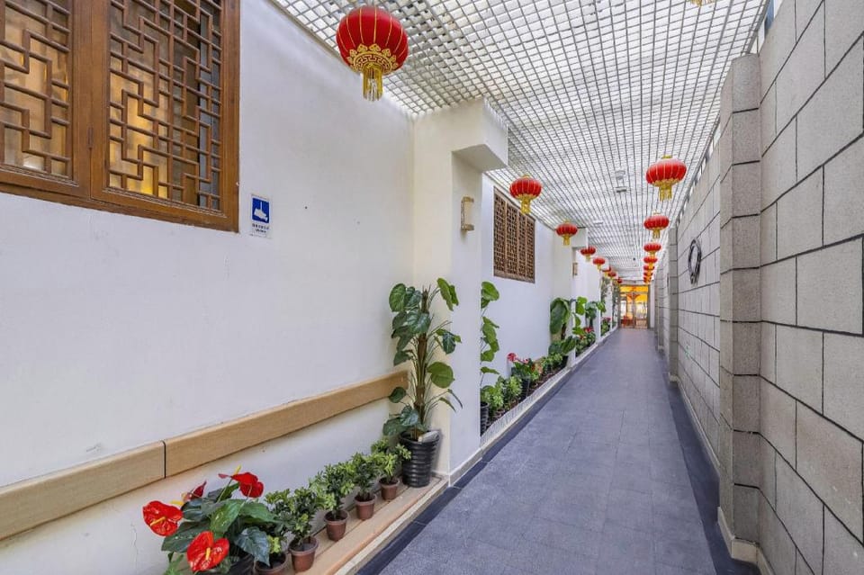 Home Inn Beijing Yansha Xinyuanli Hotel in Beijing