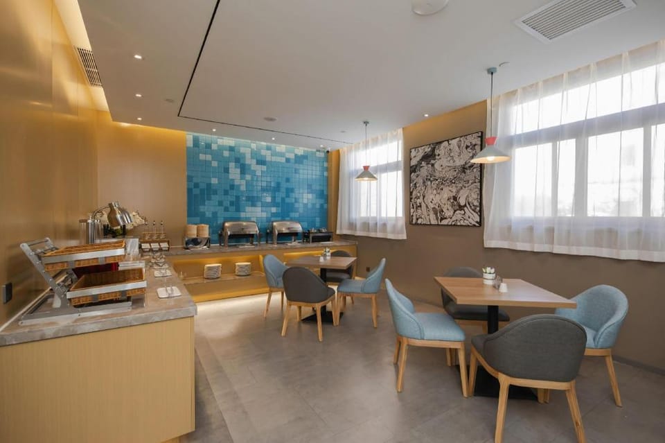 Home Inn Neo Beijing Headquarters Base World Park Guogongzhuang Metro Station Hotel in Beijing