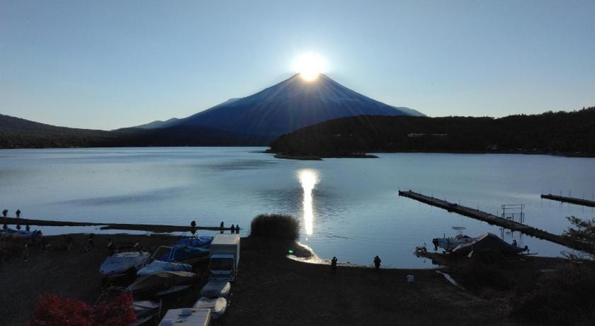 Tabist Lakeside in Fujinami Yamanakako Bed and Breakfast in Shizuoka Prefecture