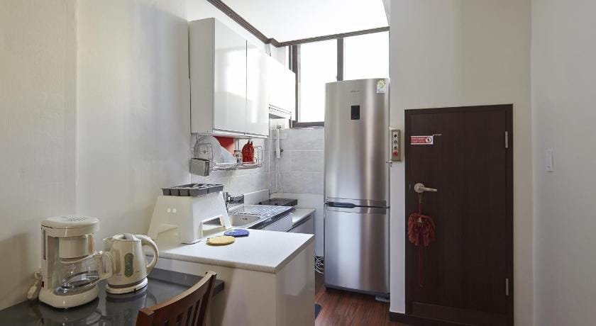 Jiwoljang Guest House Bed and Breakfast in Seoul