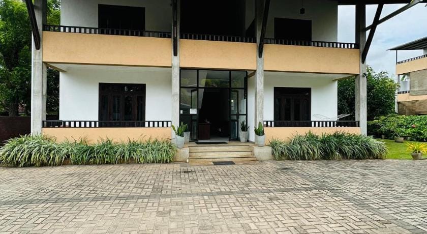 Sunrise Palace Negombo Bed and Breakfast in Negombo