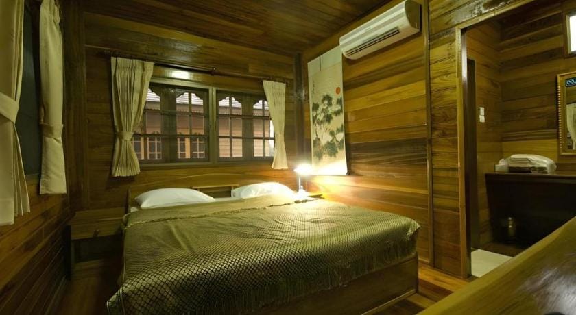 Little Home Beach Hotel in Prachuap Khiri Khan, Thailand
