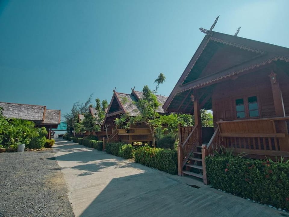 Little Home Beach Hotel in Prachuap Khiri Khan, Thailand