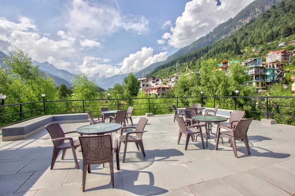 Woodstock Inn near Mall Road Hotel in Manali