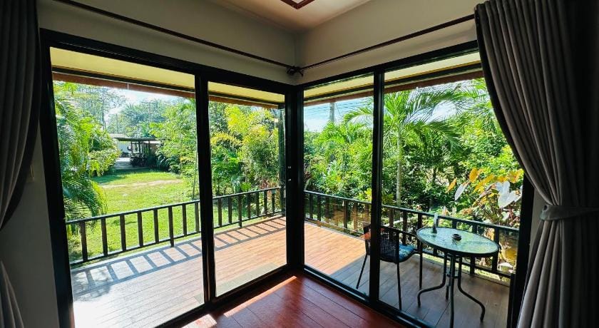 Koh Jum Hostel Hostel in Krabi Changwat