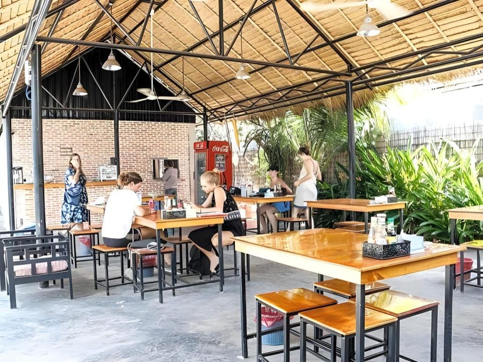 Pool Party Hostel Hotel in Krong Siem Reap