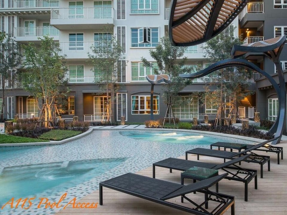 Pool Access Autumn Hua Hin Apartment in Nong Kae