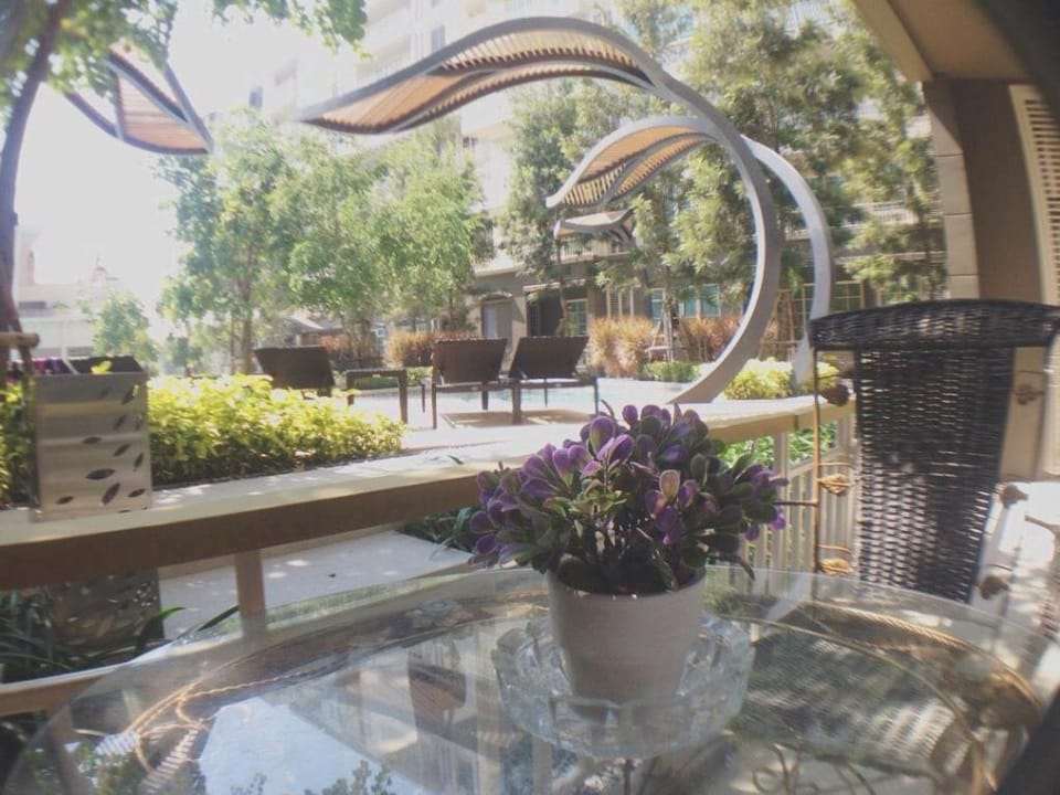 Pool Access Autumn Hua Hin Apartment in Nong Kae