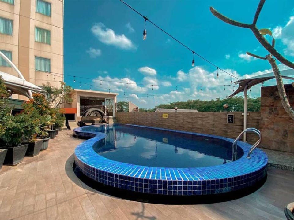 Sapphire Sky Hotel BSD City Hotel in West Java