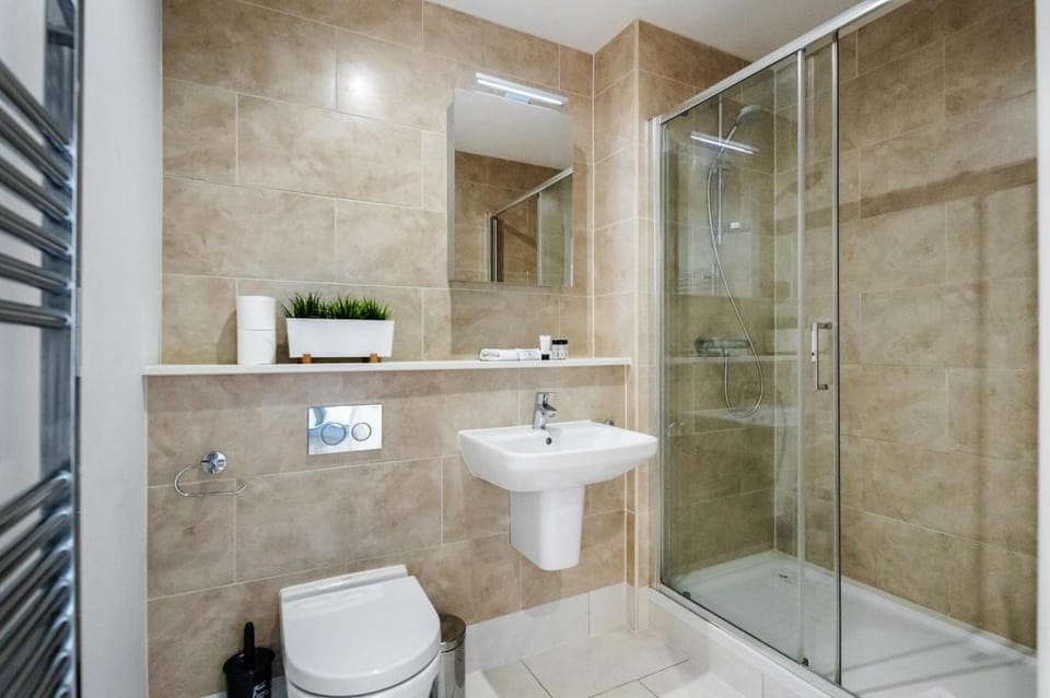 Roomspace Serviced Apartments - Swan House Apartment in England