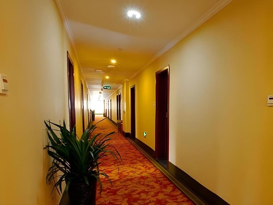 GreenTree Inn Zhenjiang Jiangsu Science and Technology university Youth Square Express Hotel Hotel in Jiangsu