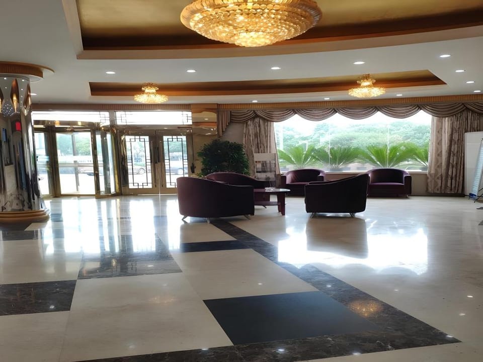 Green Tree Inn Suzhou Kunshan Yangcheng Lake Bacheng Town North Hubin Road Hotel in Suzhou