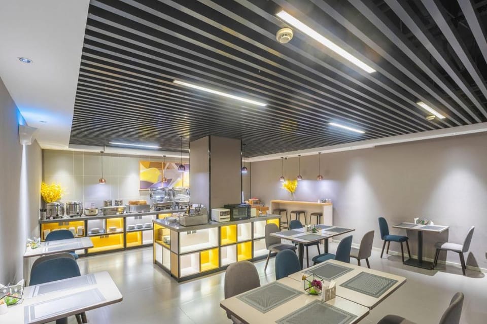 Home Inn Neo Wuhan Jianghan Road Pedestrian Street Hotel in Wuhan