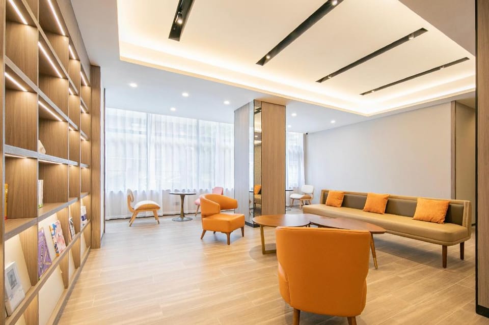 Hanting Hotel Wuhan Tanhualin Pangxiejia Metro Station Hotel in Wuhan