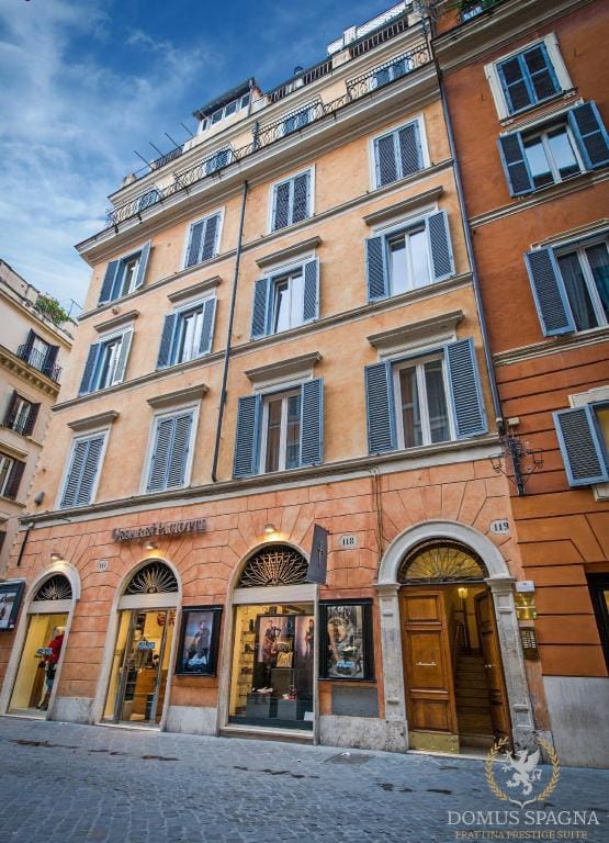 Domus Spagna Frattina Prestige Suite Hotel in Rome