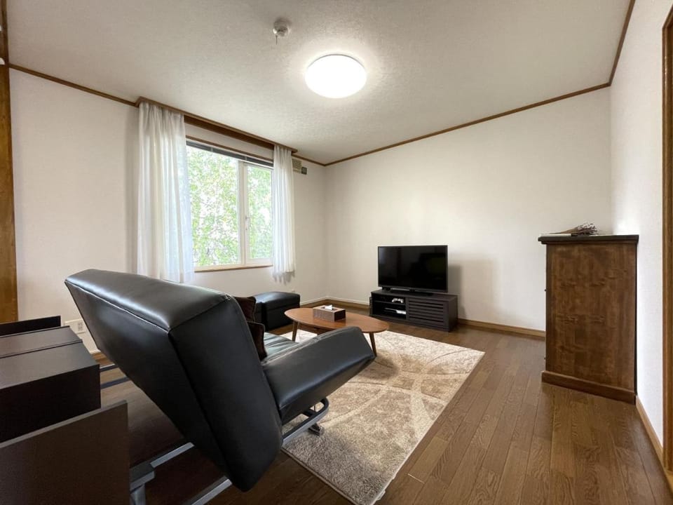 Kaku Apartment in Furano