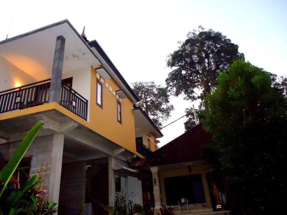 Dewa Put Guest House Hotel in Sukawati