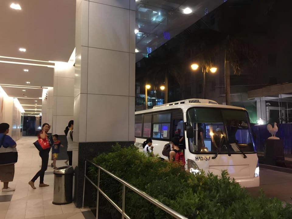 150 NB Condotel near NAIA T3 with Wifi Apartment in Pasay