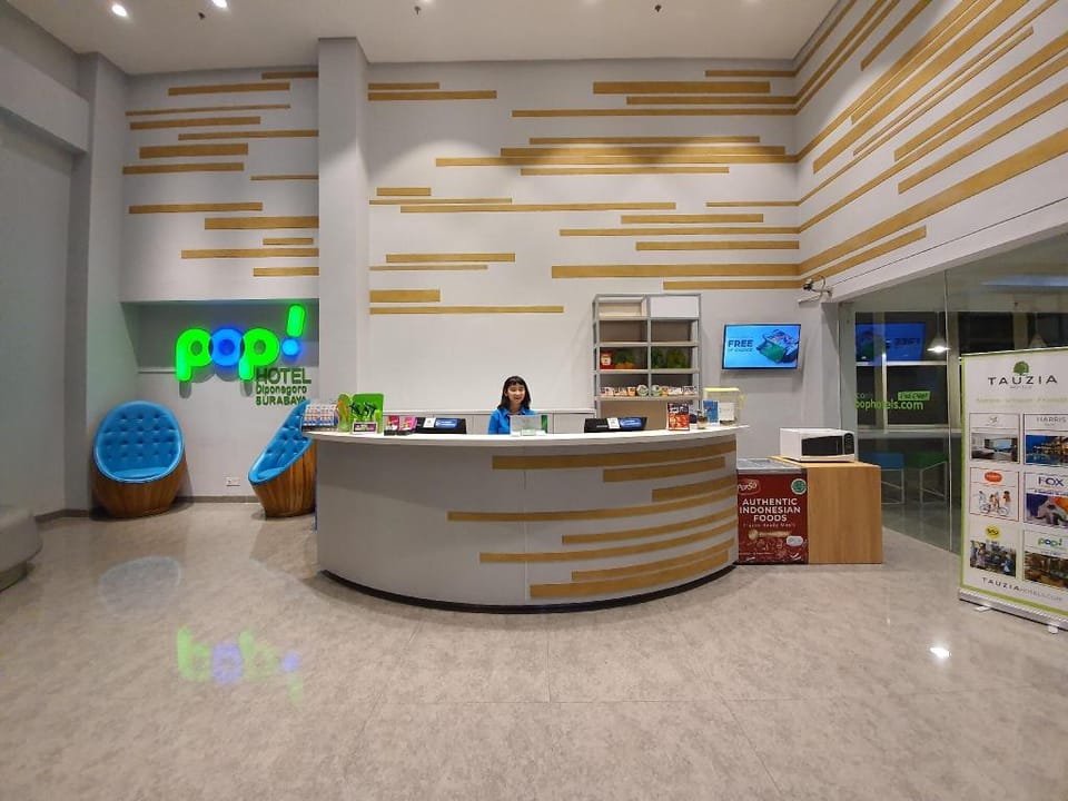 Pop Hotel Diponegoro Surabaya Hotel in Surabaya