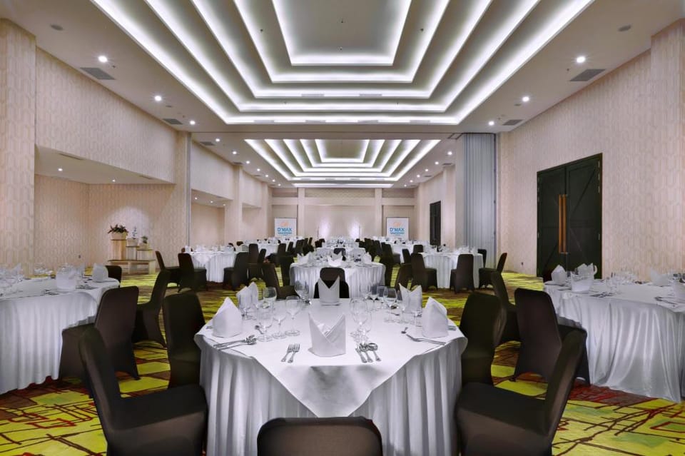 D'MAX Hotel & Convention Lombok Hotel in Pujut