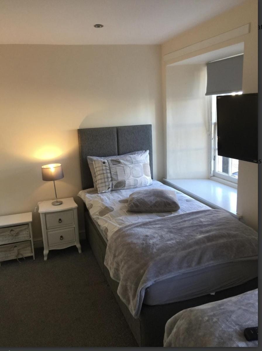 Black Bull with Rooms upper Inn in Cumbernauld