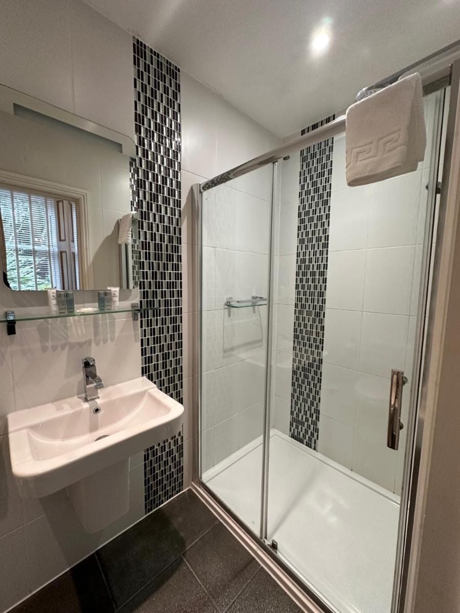 Derby Manor Bed and Breakfast in Bournemouth