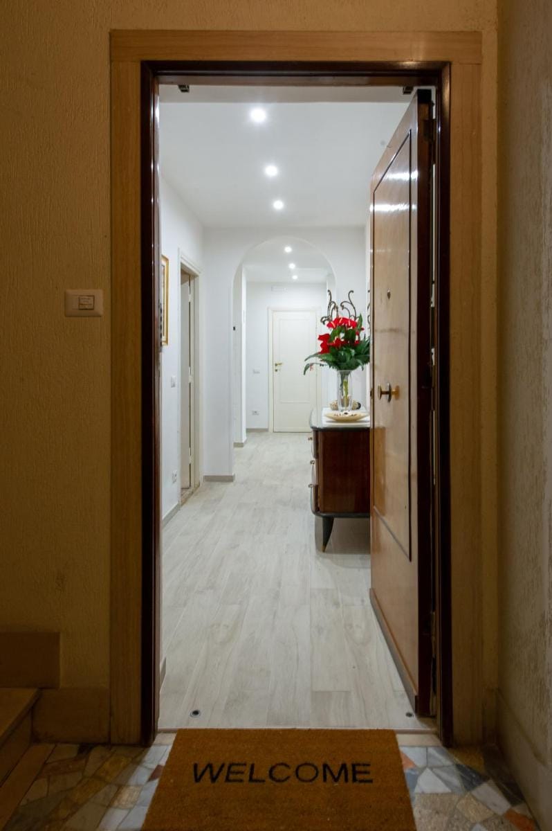 House Bonifacio Apartment in Rome