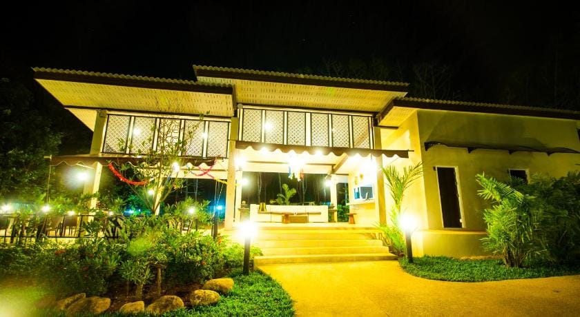 Chomphu Resort Resort in Khuekkhak