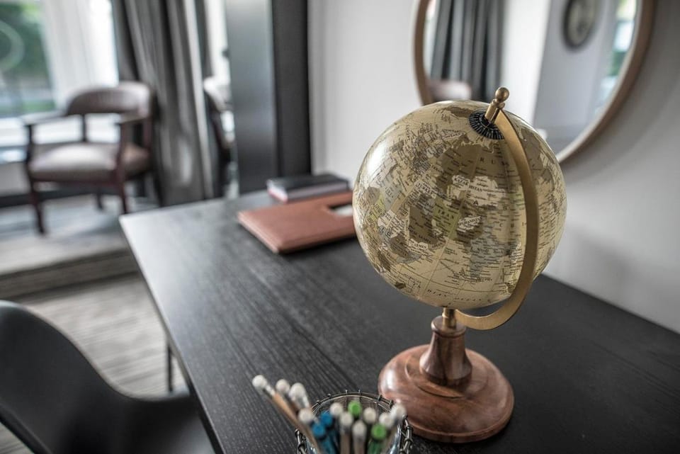 Sinclair's Bar, Lounge & Rooms Hotel in Southport