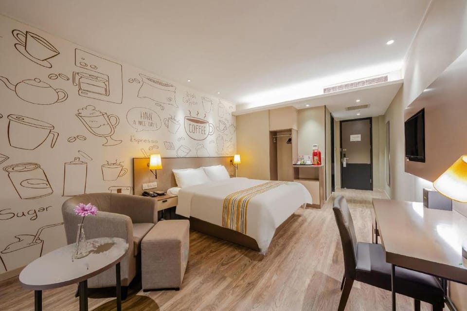 Home Inn Plus - Hangzhou Wanda Plaza Auto City Hotel in Hangzhou