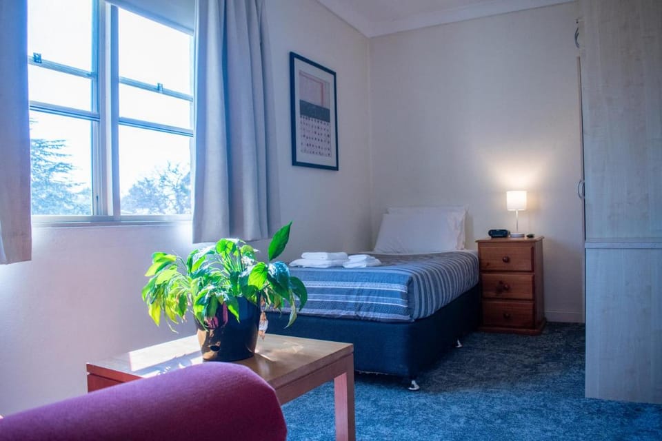Royal Hotel Inn in Springwood