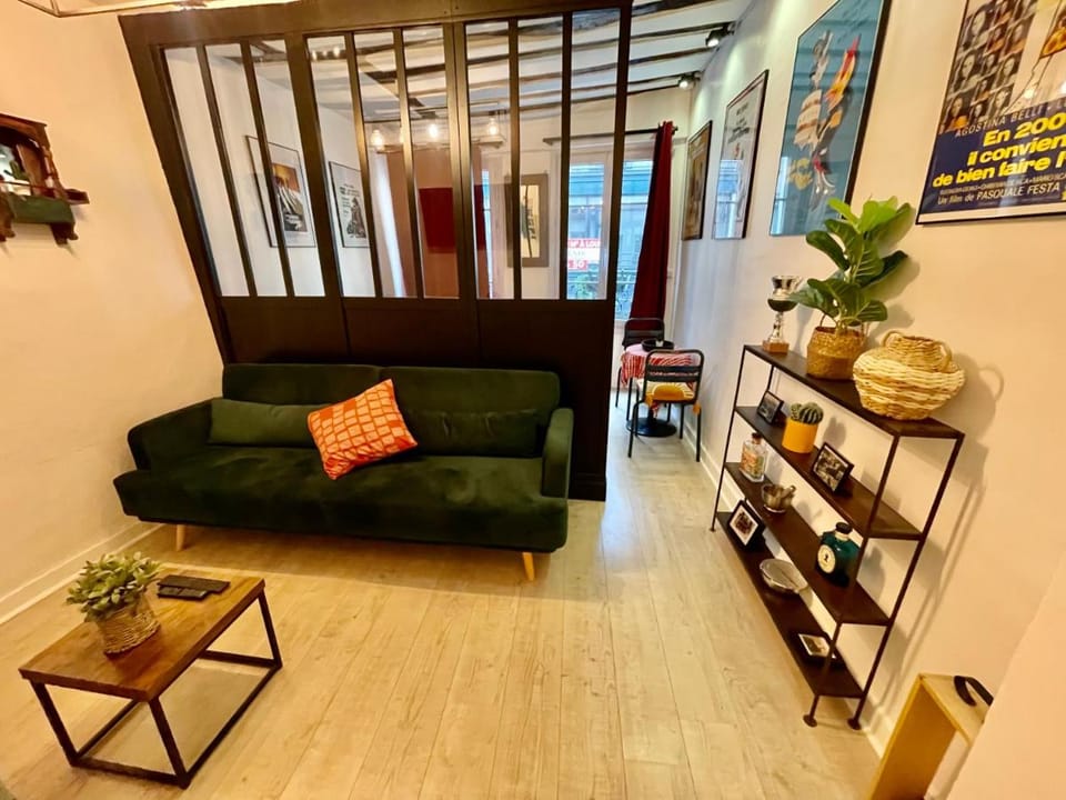 Hotel Du Globe Hostel in Paris