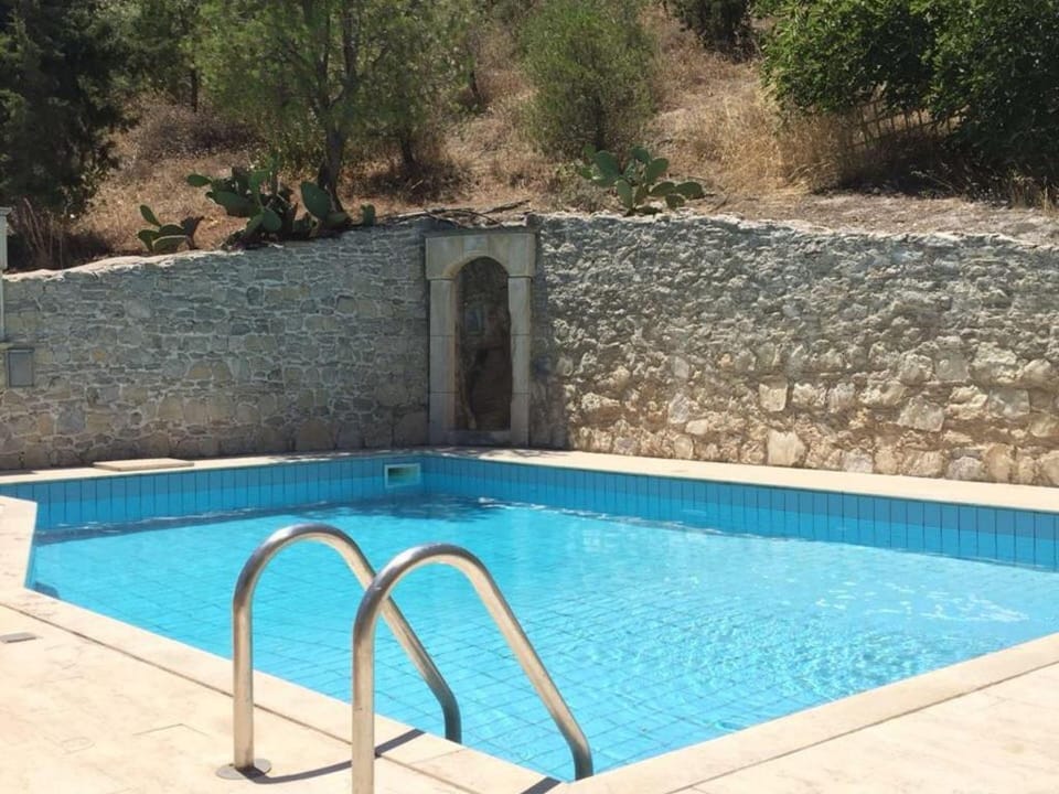 Villa in Crete with Private Pool & Views Villa in Crete