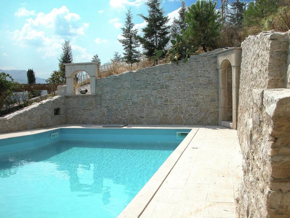 Villa in Crete with Private Pool & Views Villa in Crete