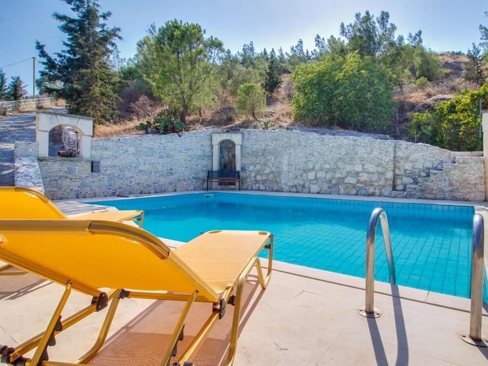 Villa in Crete with Private Pool & Views Villa in Crete