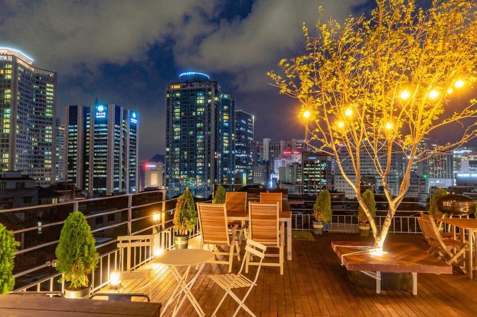 Myeongdong Artmonstay Bed and Breakfast in Seoul