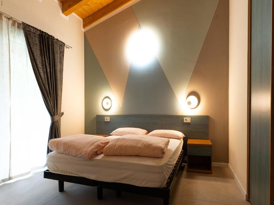 Idyllic cottage next to the beautiful Lake Idro Villa in Idro