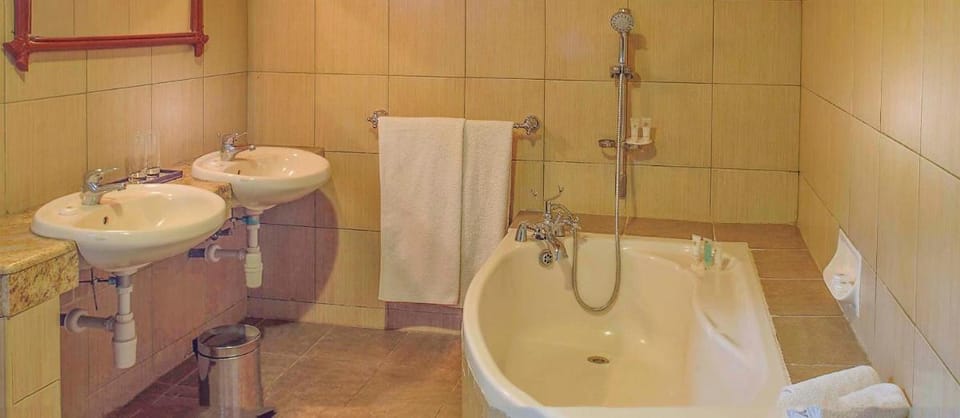 Mara Leisure Camp Lodge in Kenya