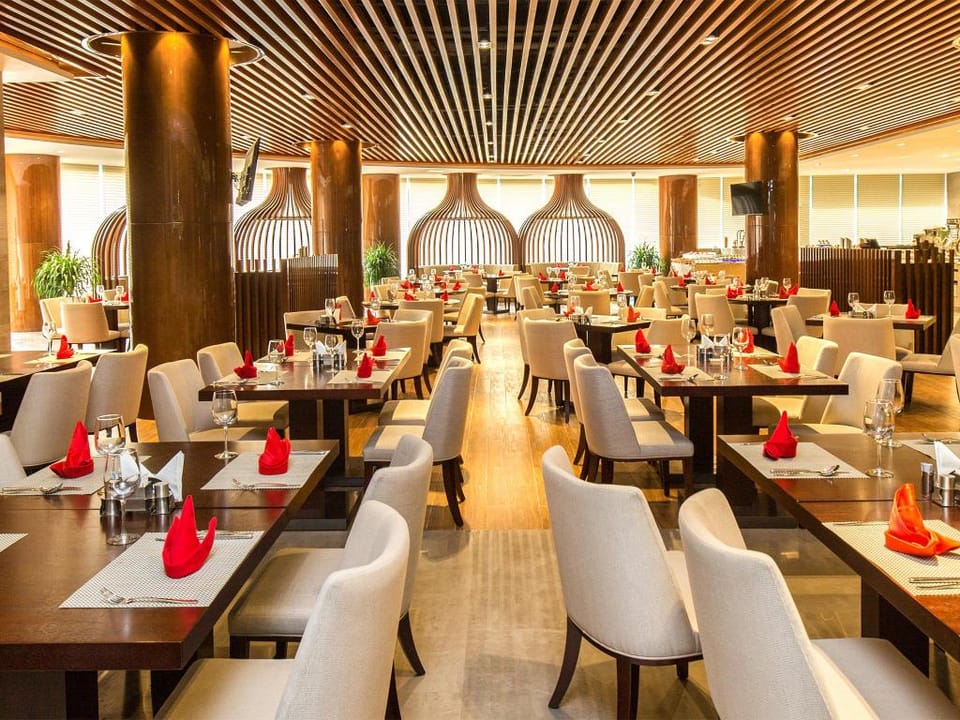 Wan Yue Grand Skylight Hotel Shenzhen Hotel in Hong Kong