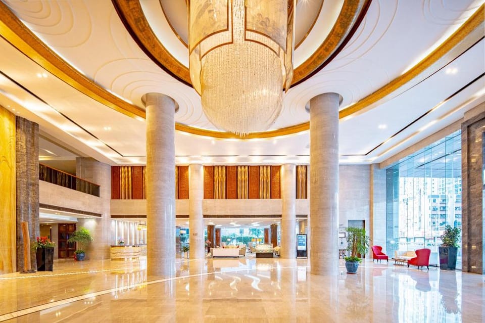 Wan Yue Grand Skylight Hotel Shenzhen Hotel in Hong Kong
