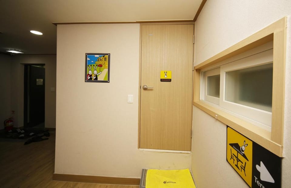 24 Guesthouse KyungHee University Bed and Breakfast in Seoul