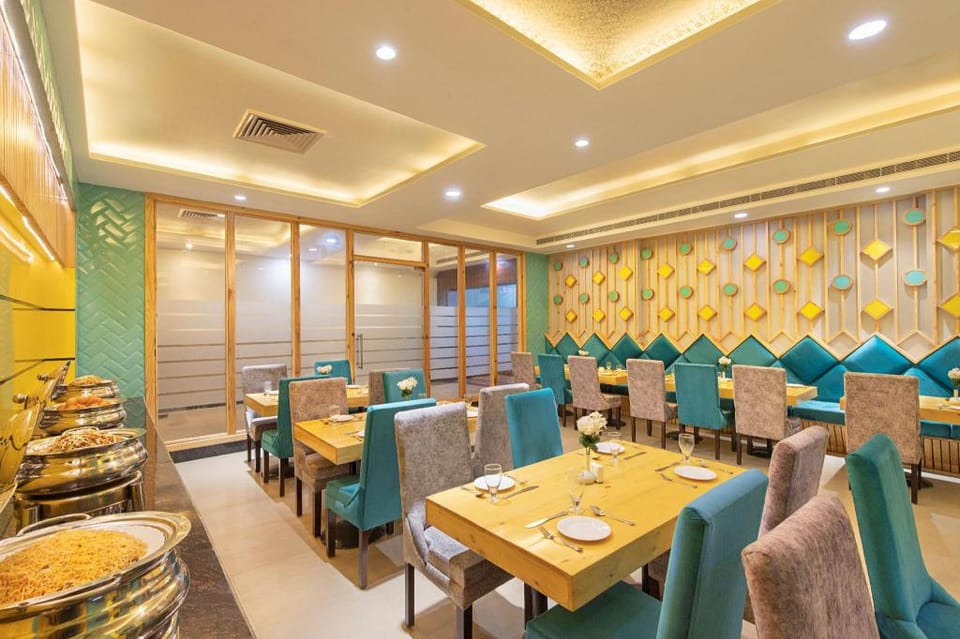 Clarks Collection Maanya Hotel in Uttar Pradesh